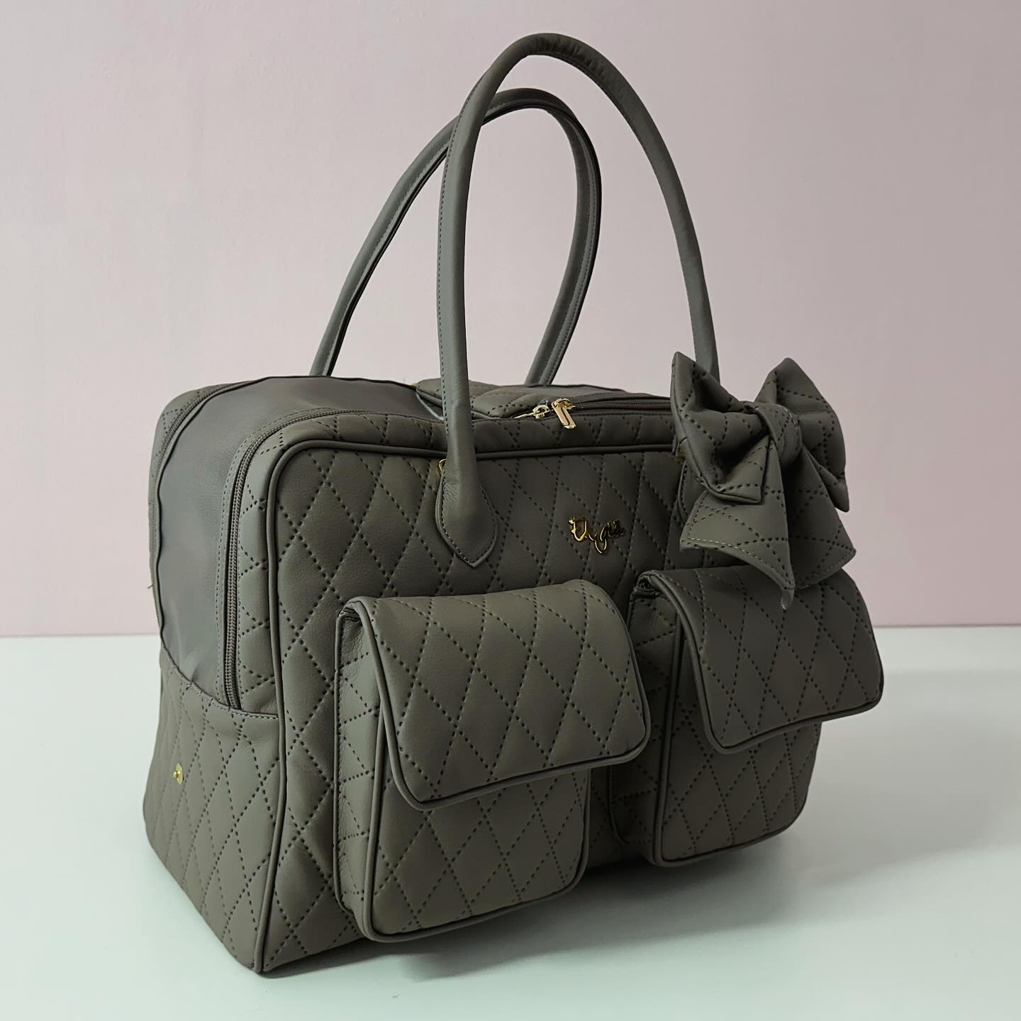 Eh Gia Trage / Reisetasche