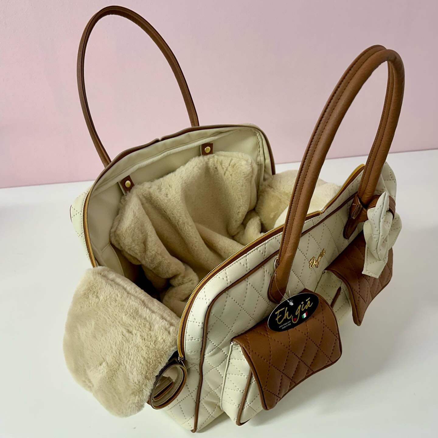 Eh Gia Trage / Reisetasche